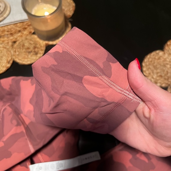 Lululemon Wunder Train High Rise Crop Pants - Picture 3 of 7